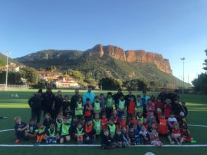 Les enfants du CRC posent aix côtés de joueurs professionnels du RC Toulon